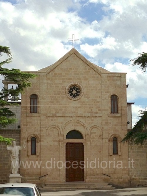 Parrocchia Sacro Cuore di Gesù - Latiano (BR)